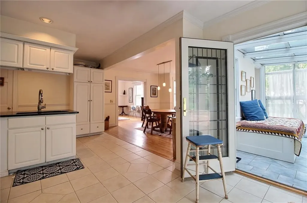 46 Highland Avenue Westerly RI 02891