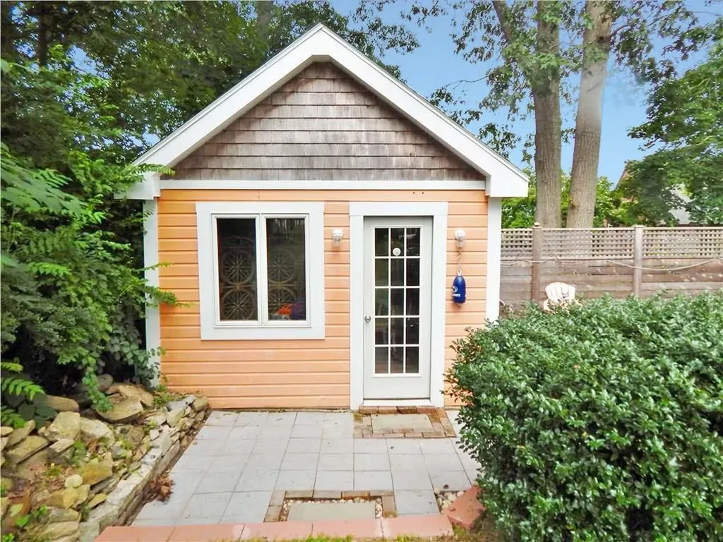 46 Highland Avenue Westerly RI 02891
