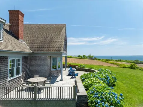 17 Ferolbink Way Little Compton RI 02837