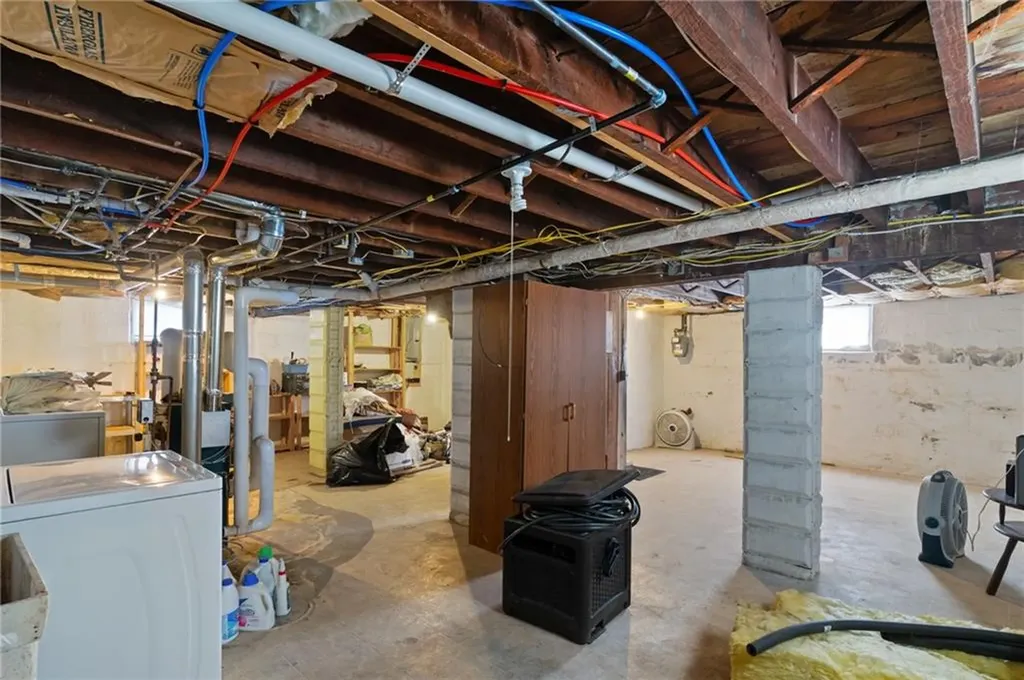8 Parkman Street Providence RI 02907