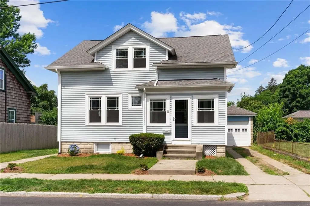 8 Parkman Street Providence RI 02907