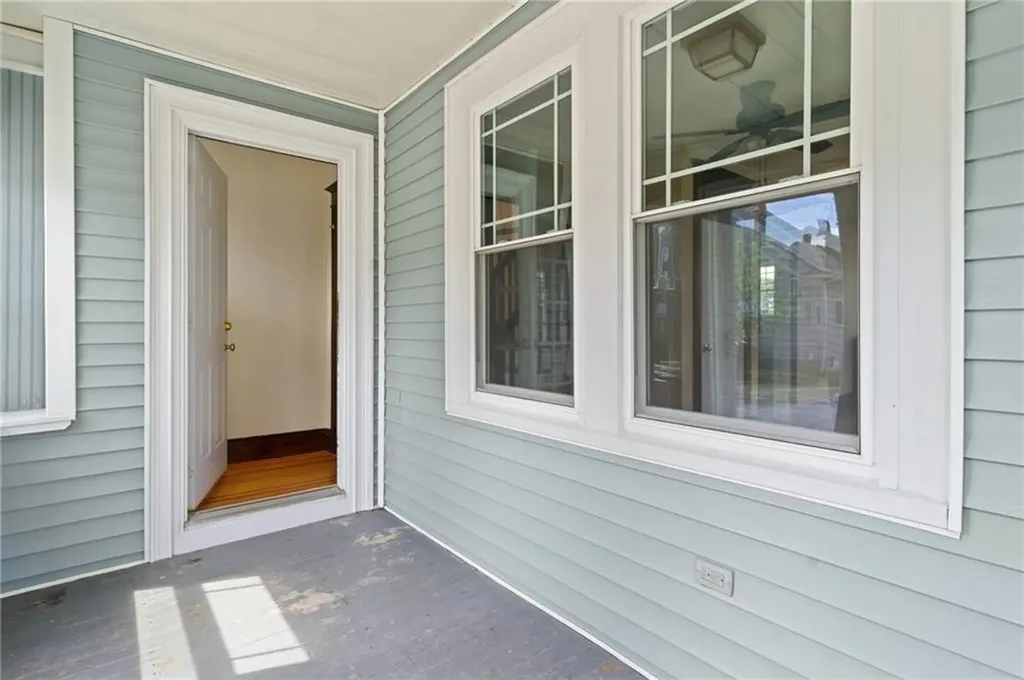 8 Parkman Street Providence RI 02907