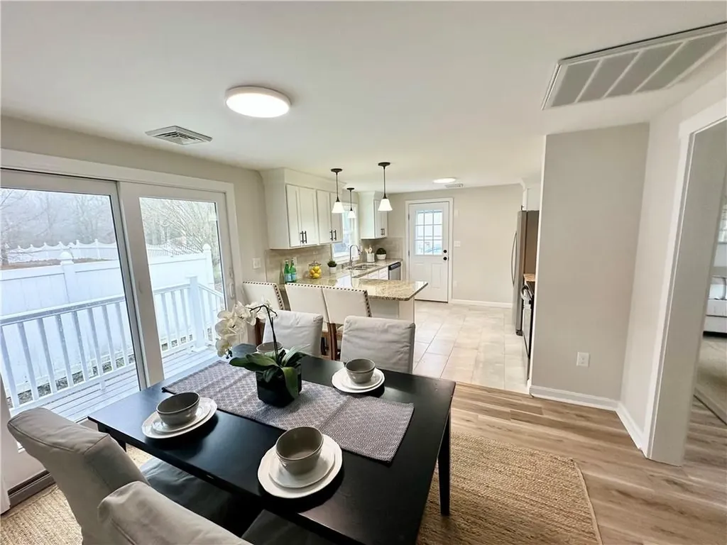 137 Crandall Road Tiverton RI 02878