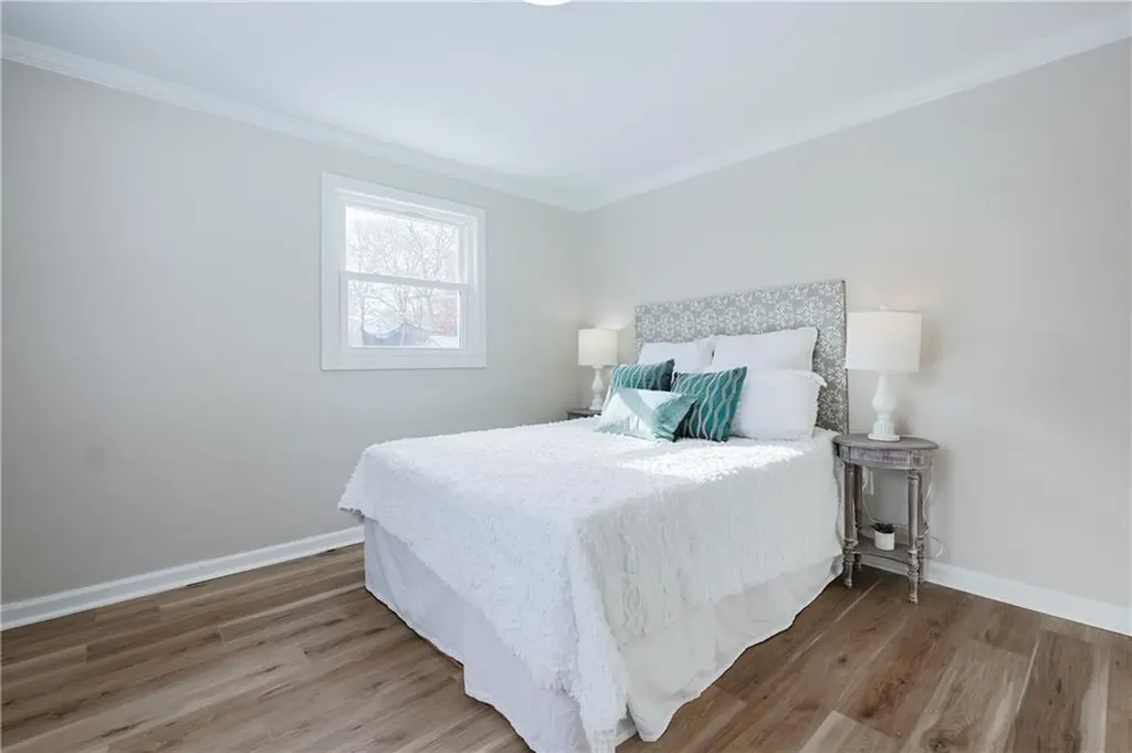 137 Crandall Road Tiverton RI 02878