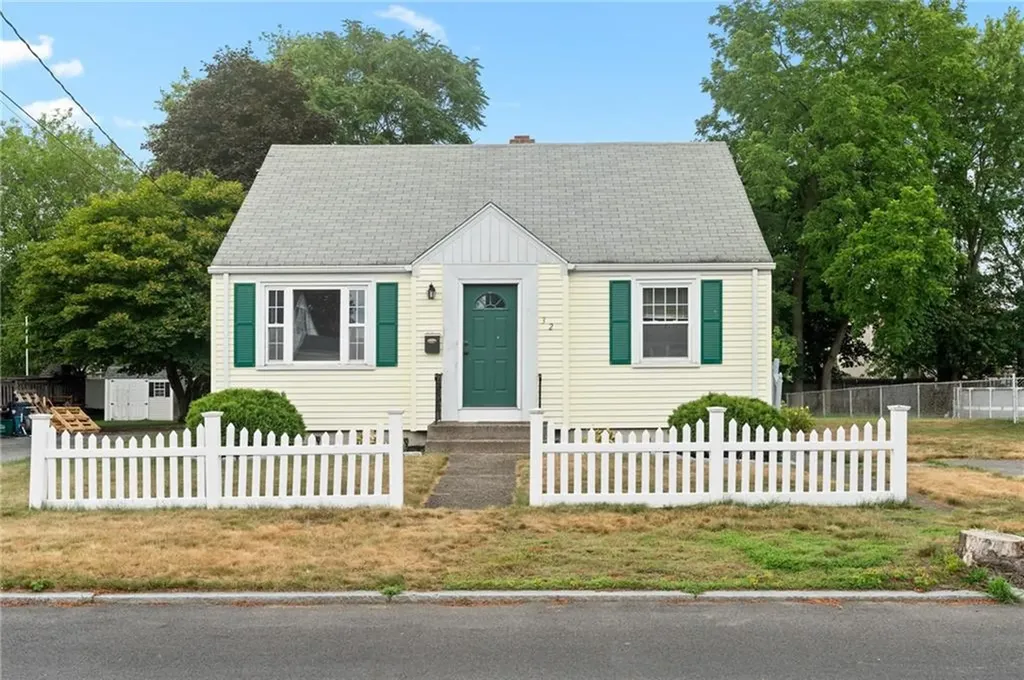 32 Rosemere Drive East Providence RI 02914