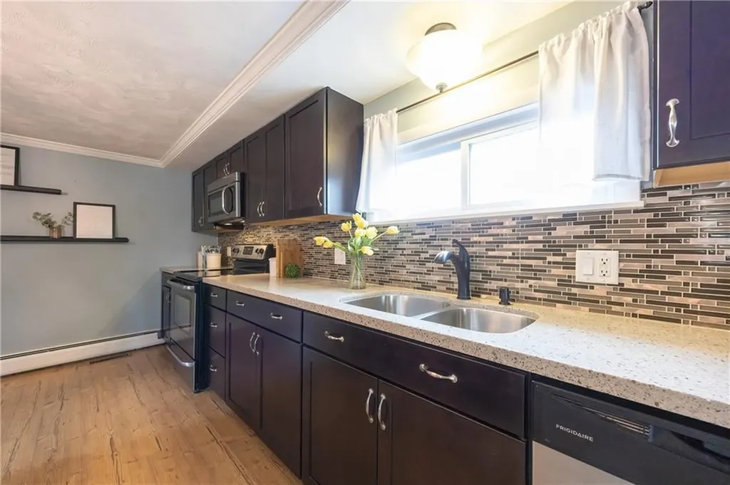 9 Pequot Avenue Cumberland RI 02864