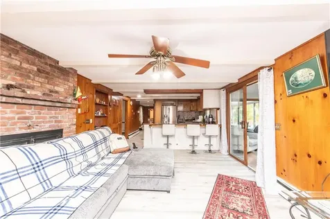 584 Division Street East Greenwich RI 02818