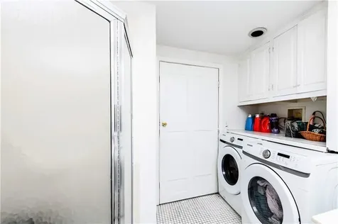 584 Division Street East Greenwich RI 02818