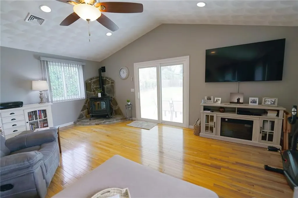 14 Willow Drive Cranston RI 02920