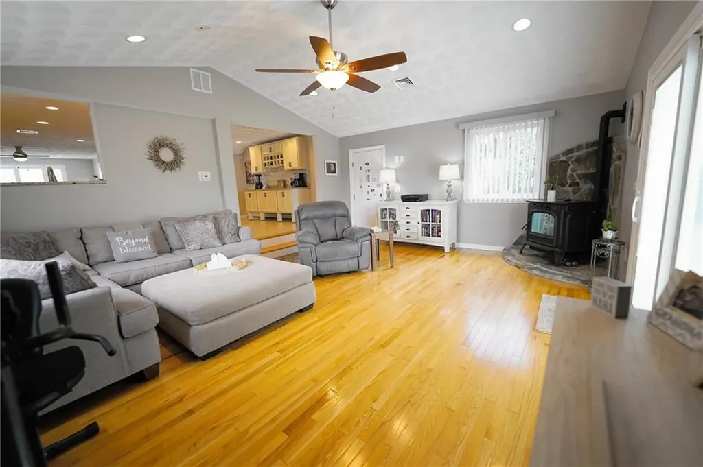 14 Willow Drive Cranston RI 02920