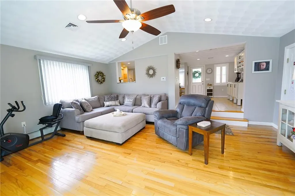 14 Willow Drive Cranston RI 02920
