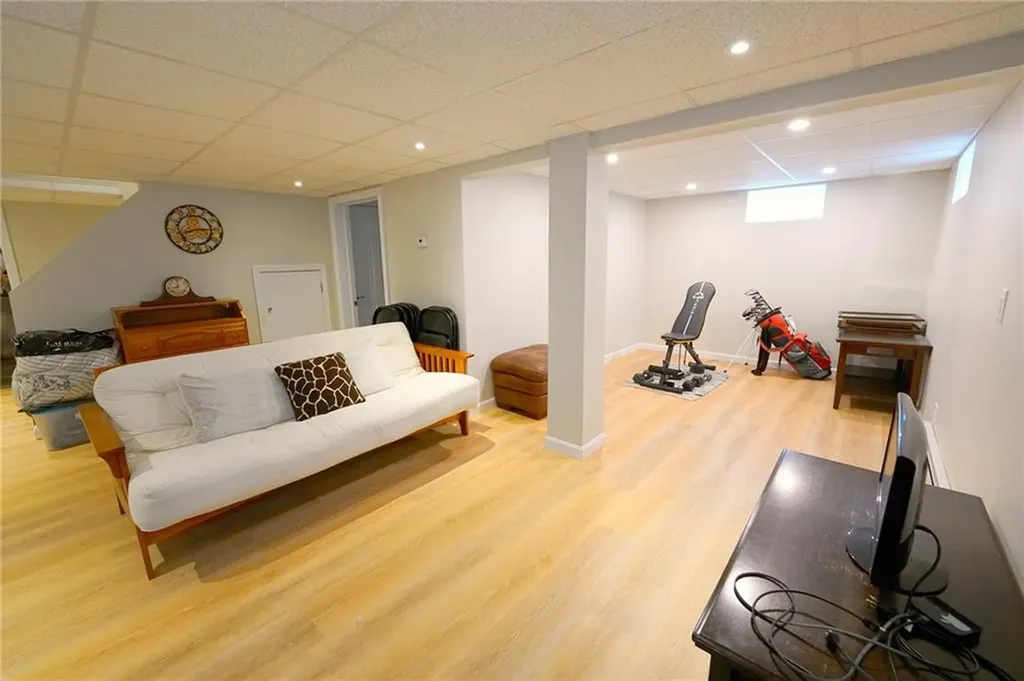 14 Willow Drive Cranston RI 02920