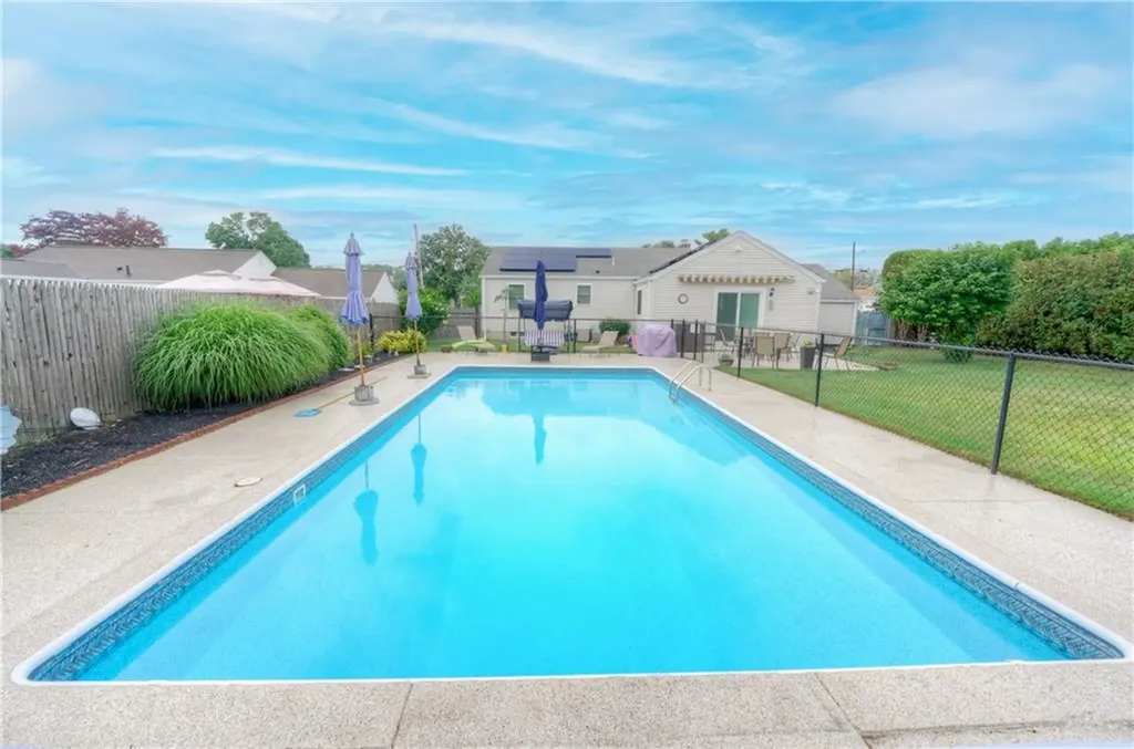 14 Willow Drive Cranston RI 02920