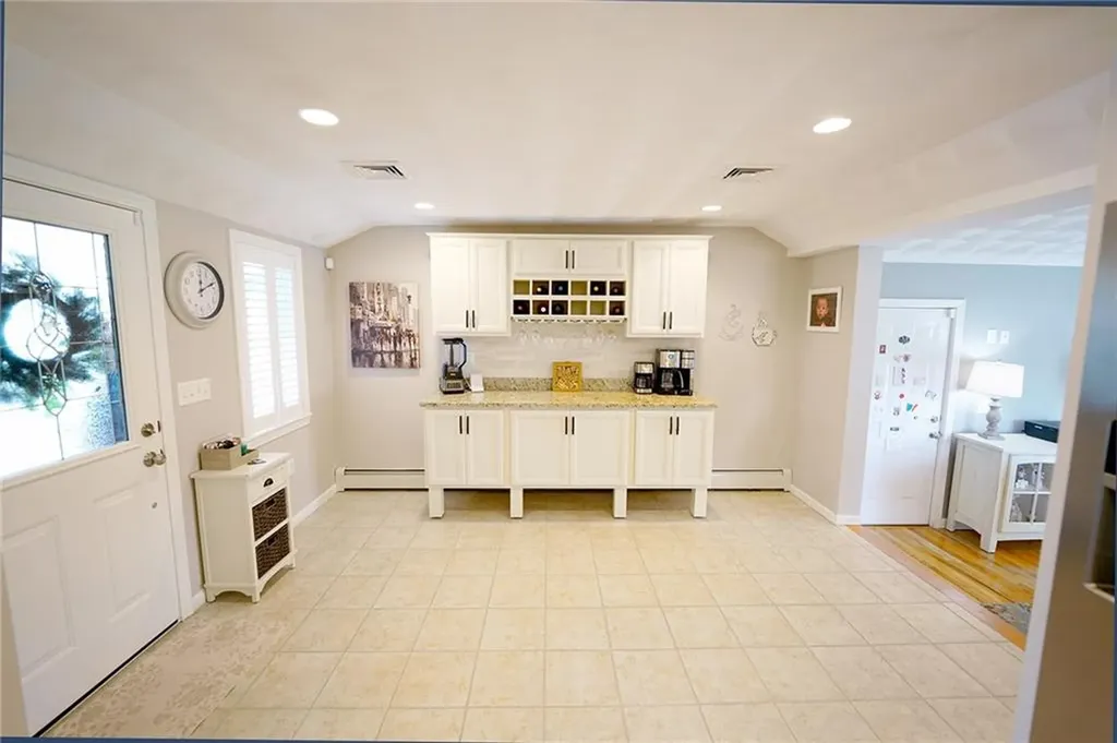 14 Willow Drive Cranston RI 02920