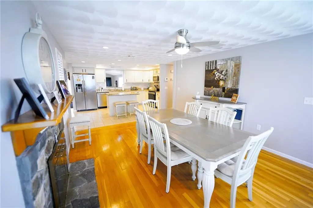 14 Willow Drive Cranston RI 02920