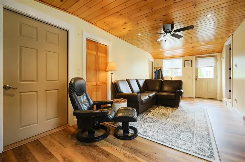 15 Terrace Drive Bristol RI 02809
