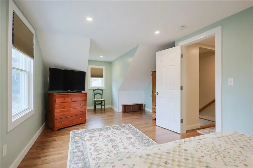 15 Terrace Drive Bristol RI 02809