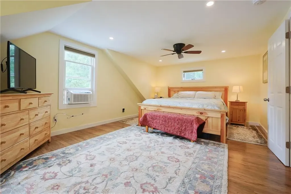 15 Terrace Drive Bristol RI 02809