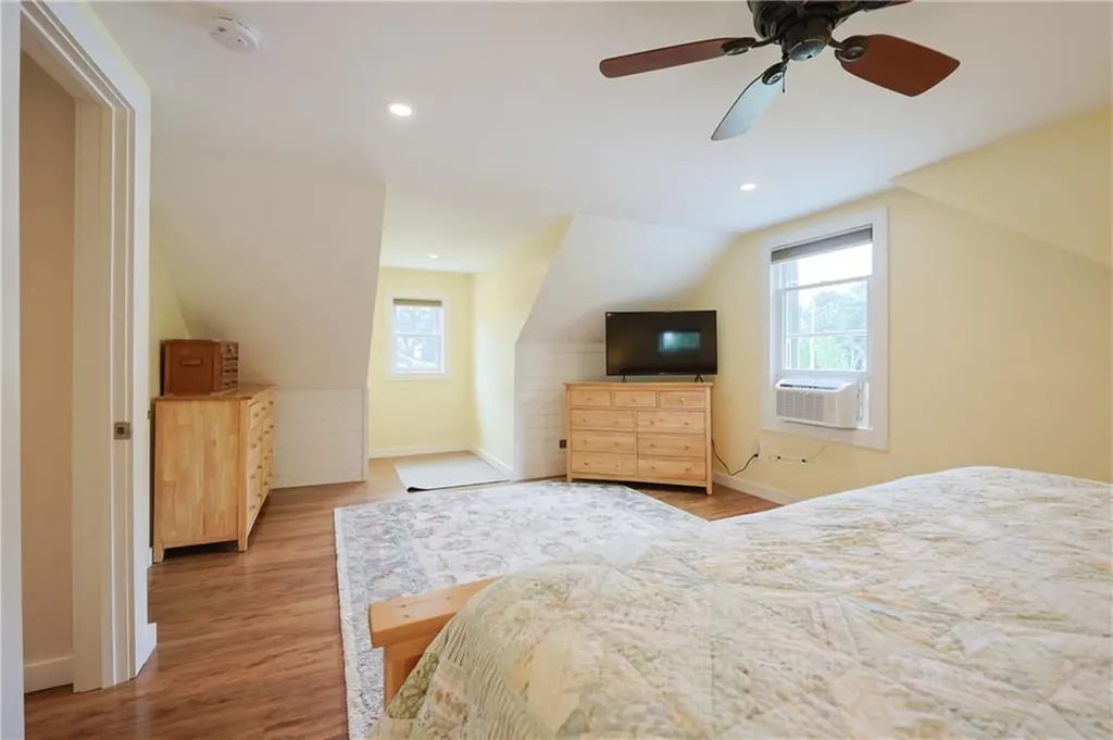 15 Terrace Drive Bristol RI 02809