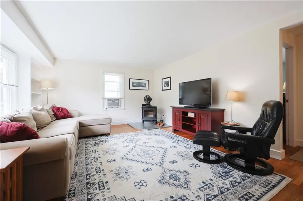 15 Terrace Drive Bristol RI 02809