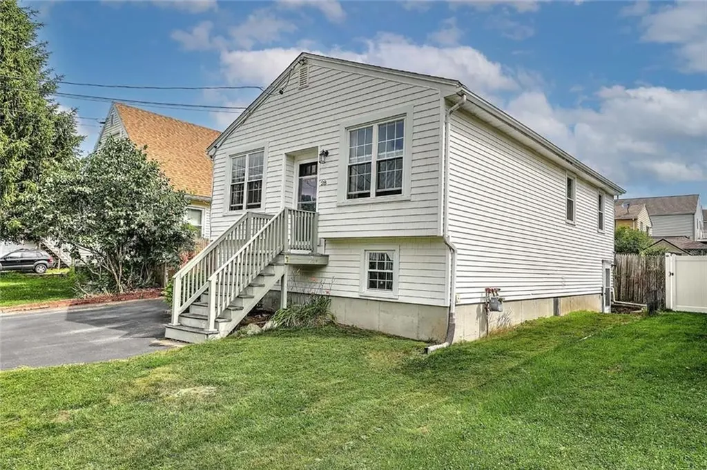 28 Plant Street Cumberland RI 02864
