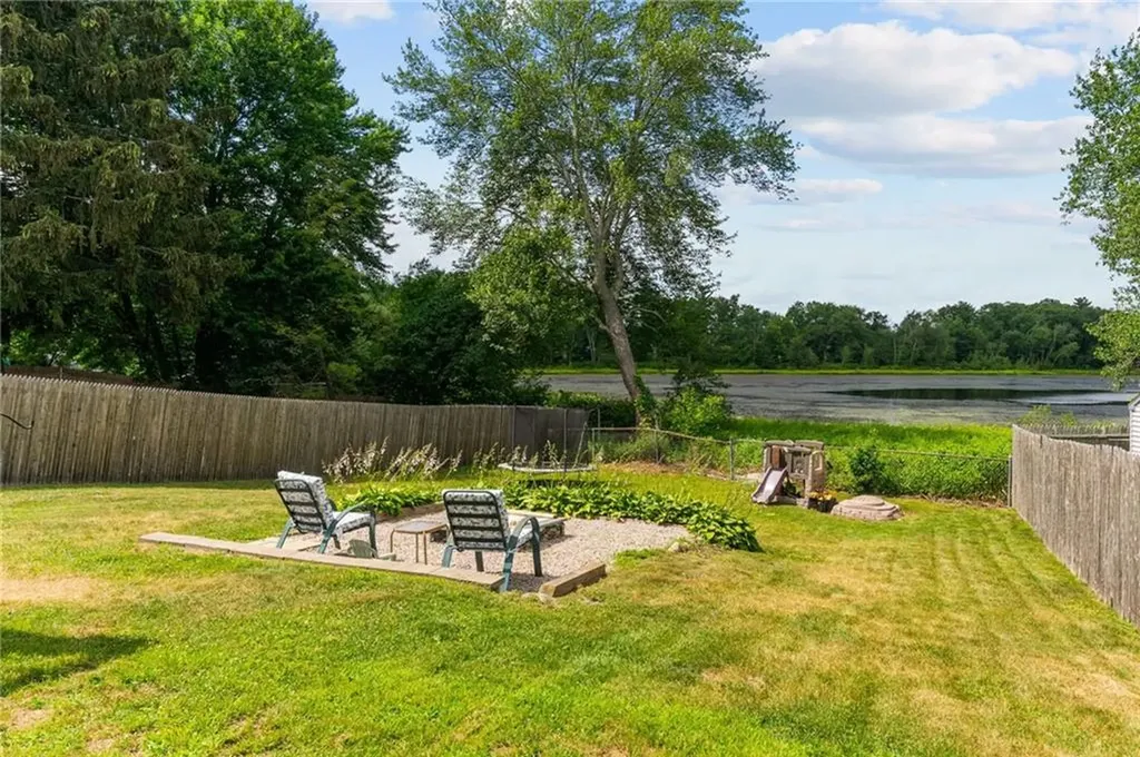 17 Linwood Drive Coventry RI 02816