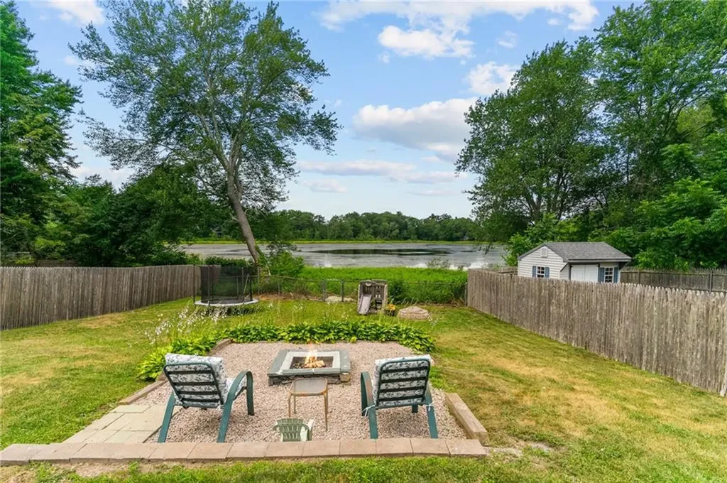 17 Linwood Drive Coventry RI 02816