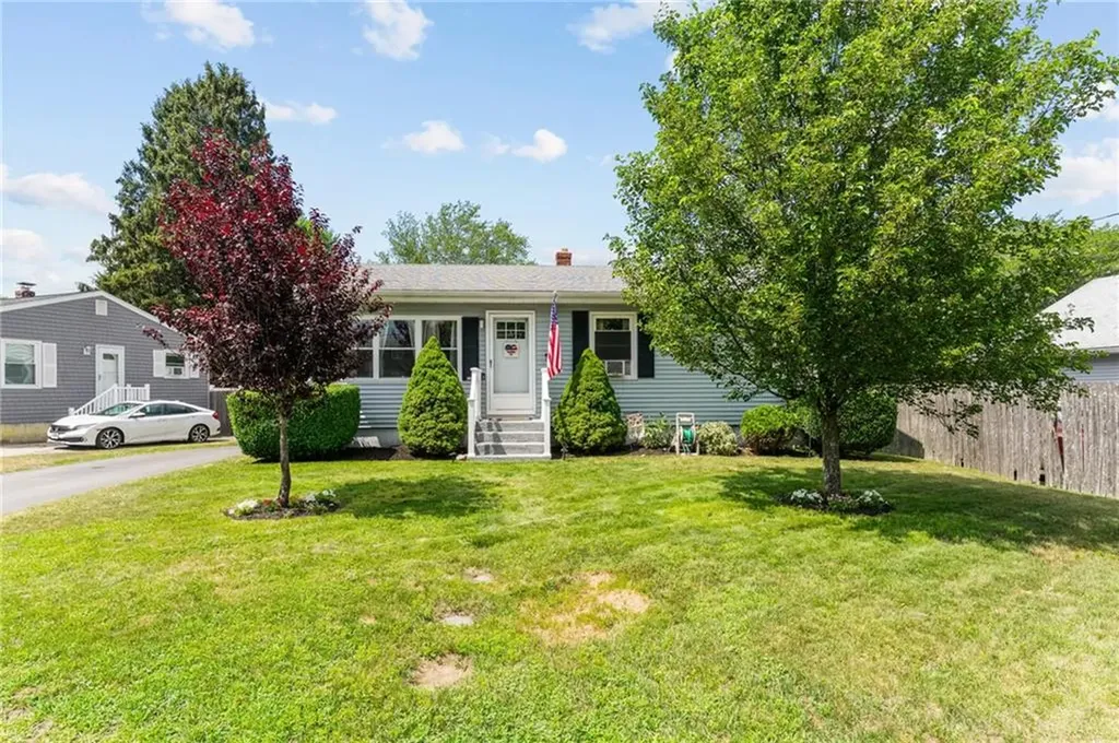 17 Linwood Drive Coventry RI 02816