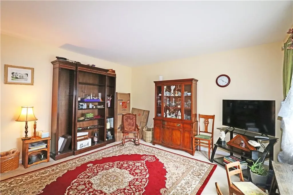 17 Metacomet Street Portsmouth RI 02871