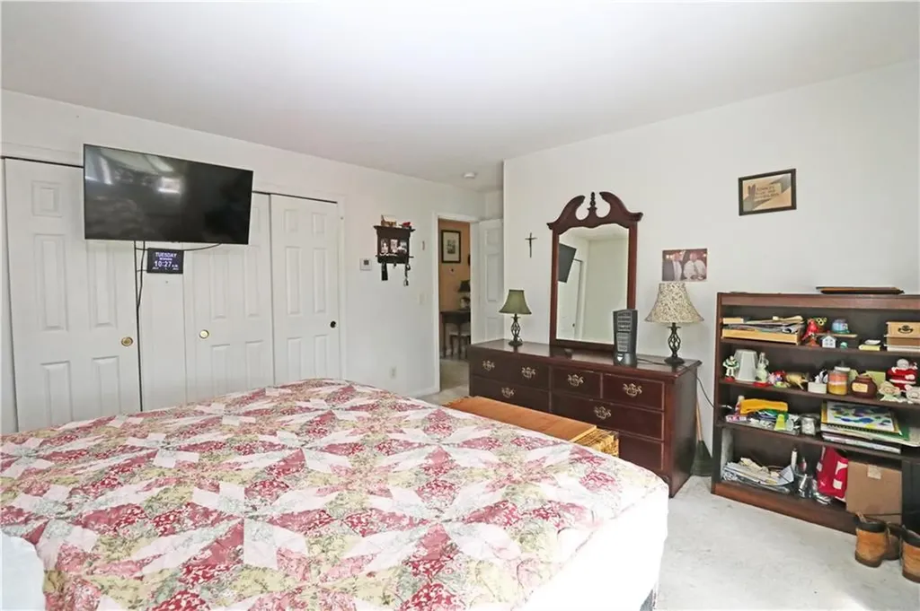 17 Metacomet Street Portsmouth RI 02871
