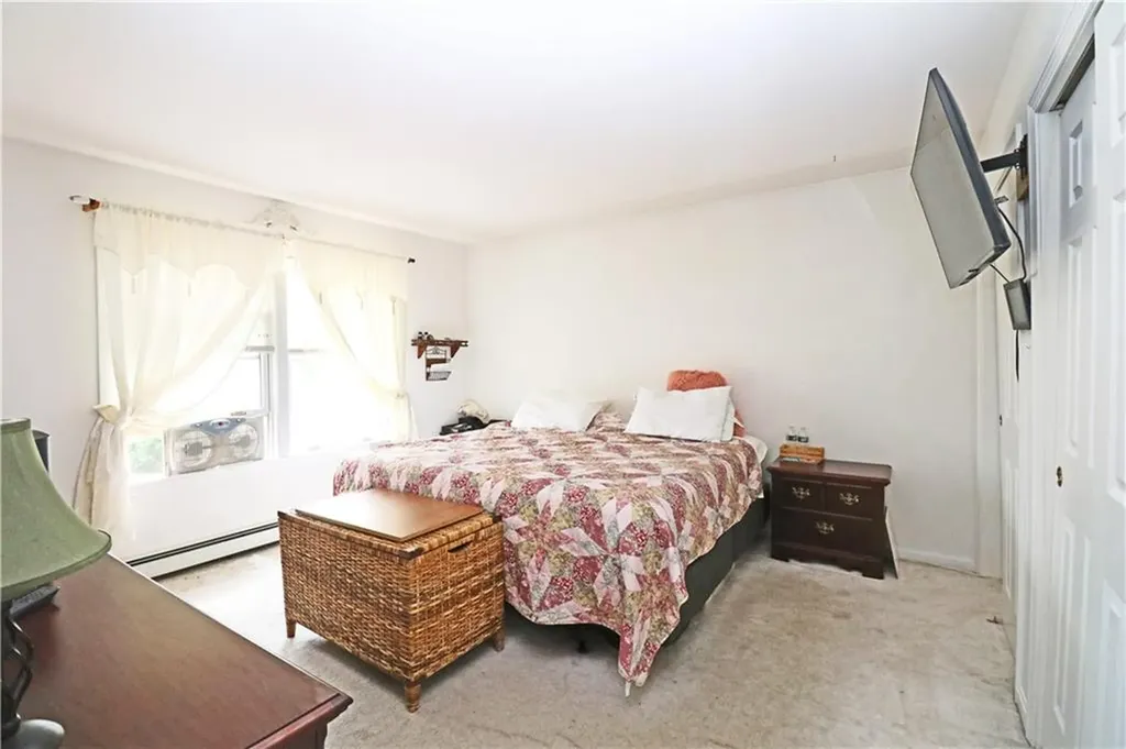 17 Metacomet Street Portsmouth RI 02871