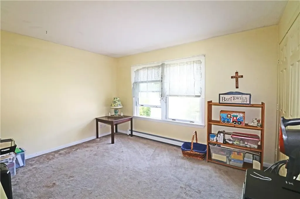 17 Metacomet Street Portsmouth RI 02871