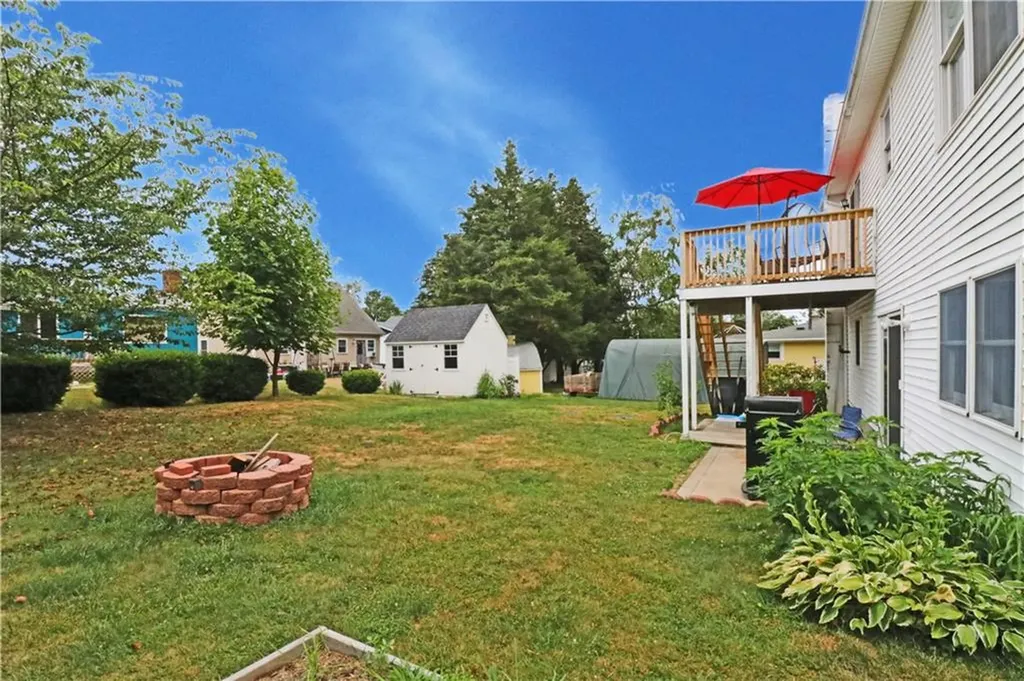 17 Metacomet Street Portsmouth RI 02871