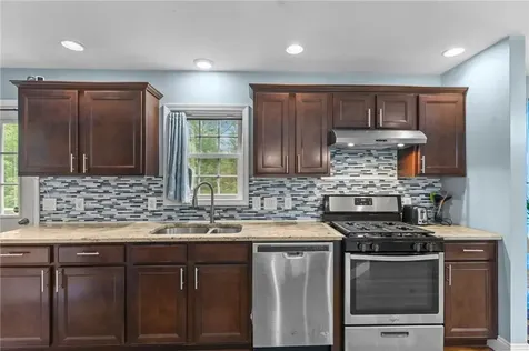 11 Eric Court Portsmouth RI 02871