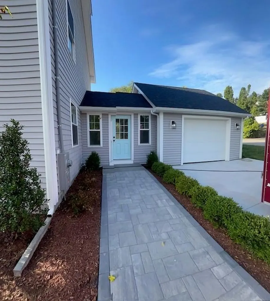 122 Fatima Drive Bristol RI 02809