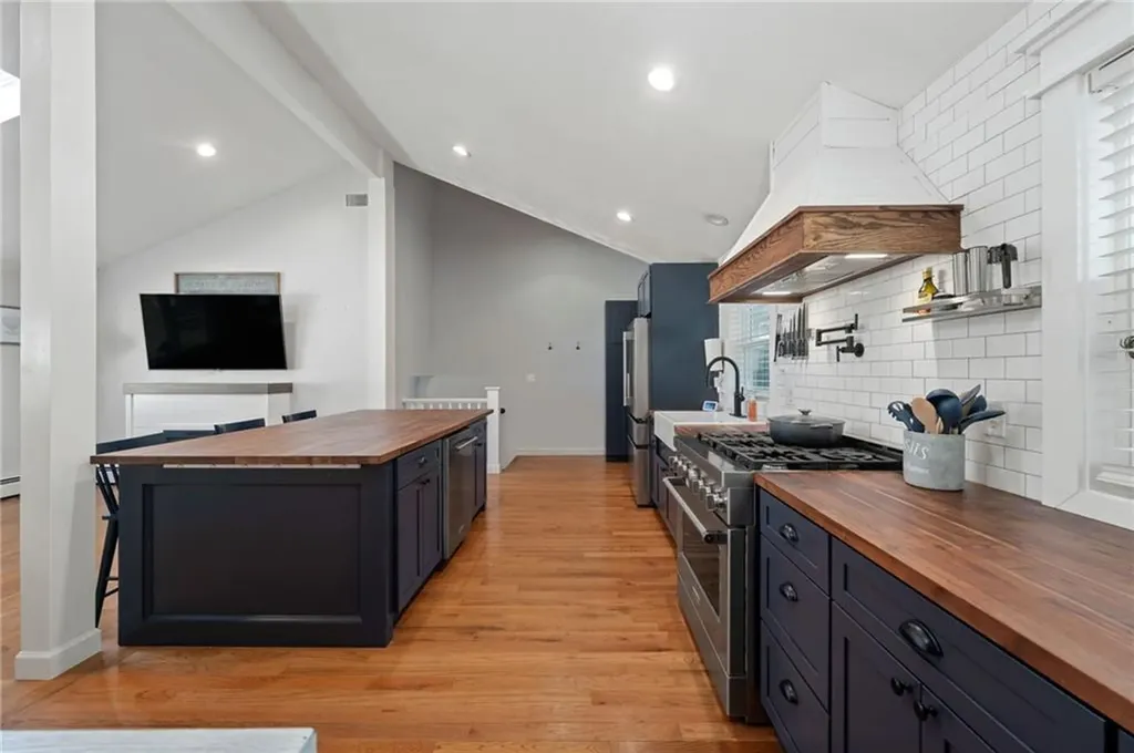 45 Lockwood Street Warwick RI 02889