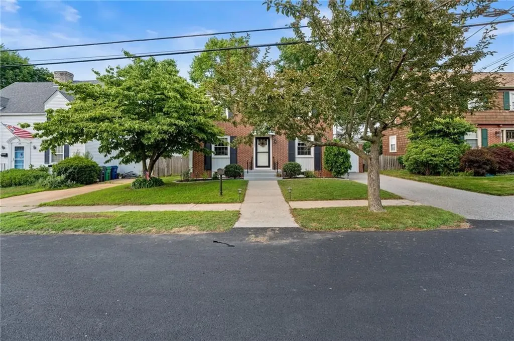 167 Canonchet Avenue Warwick RI 02888
