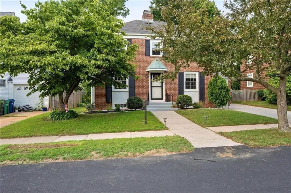 167 Canonchet Avenue Warwick RI 02888