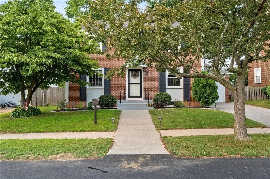 167 Canonchet Avenue Warwick RI 02888