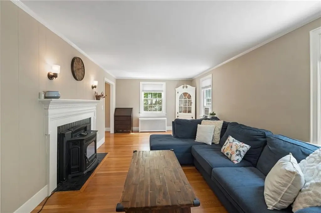 167 Canonchet Avenue Warwick RI 02888