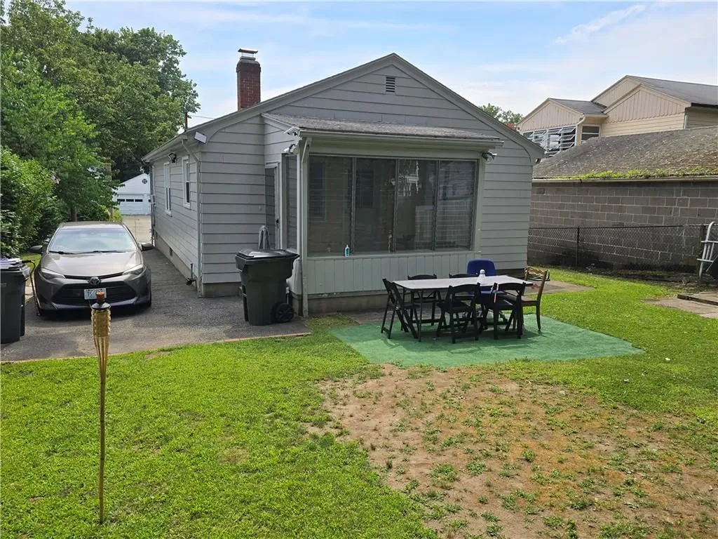 178 Sisson Street Providence RI 02909