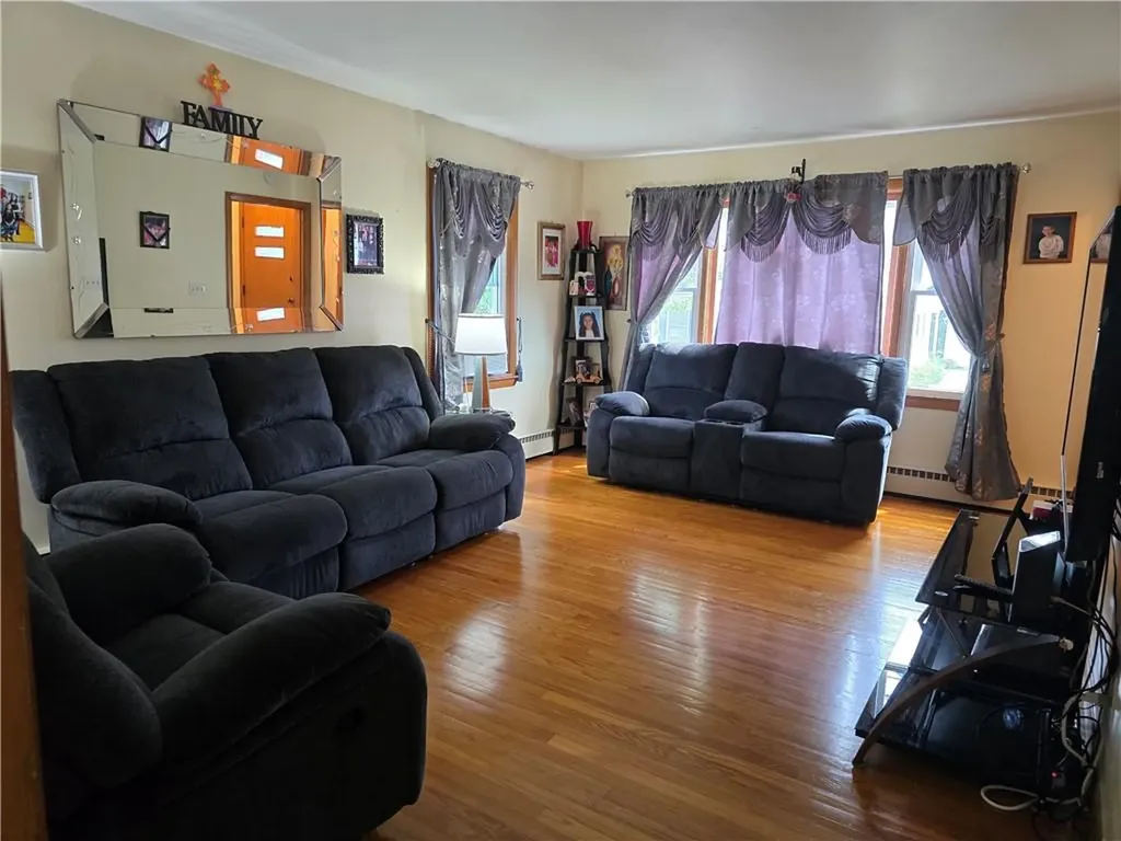 178 Sisson Street Providence RI 02909