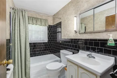 185 Sunnybrook Drive North Kingstown RI 02852