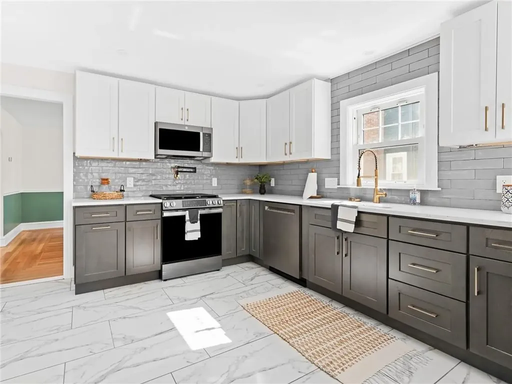 155 Hillside Avenue Providence RI 02906