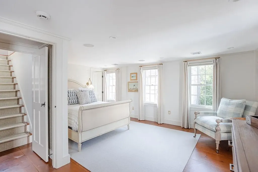 41 Elm Street Newport RI 02840