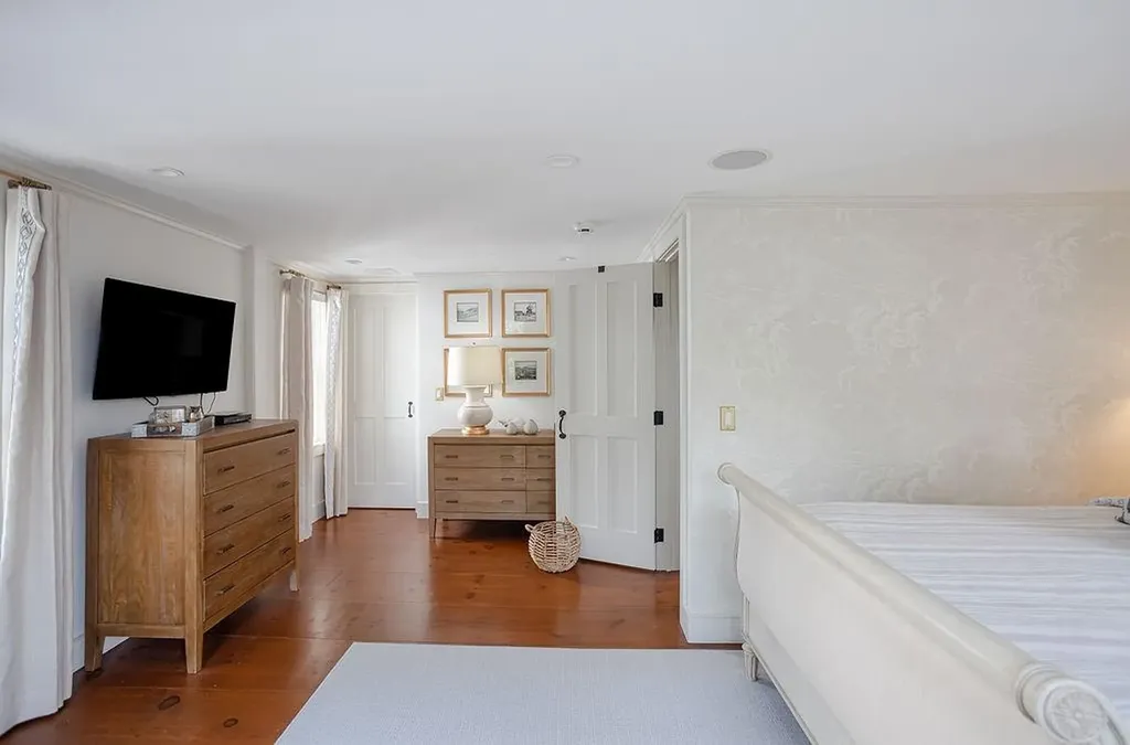 41 Elm Street Newport RI 02840