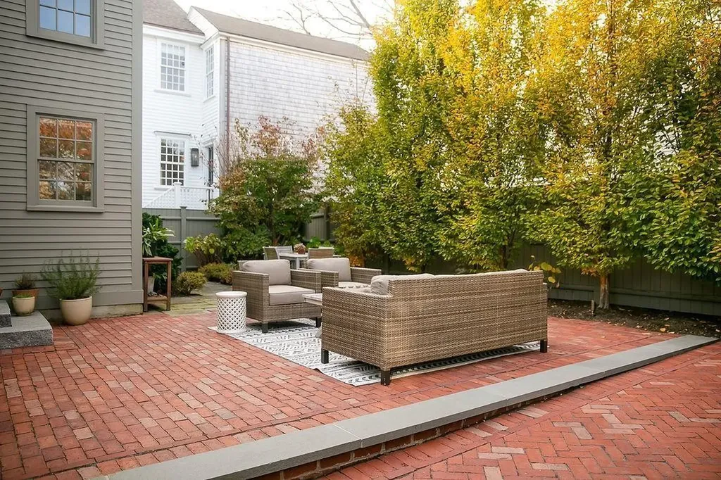41 Elm Street Newport RI 02840