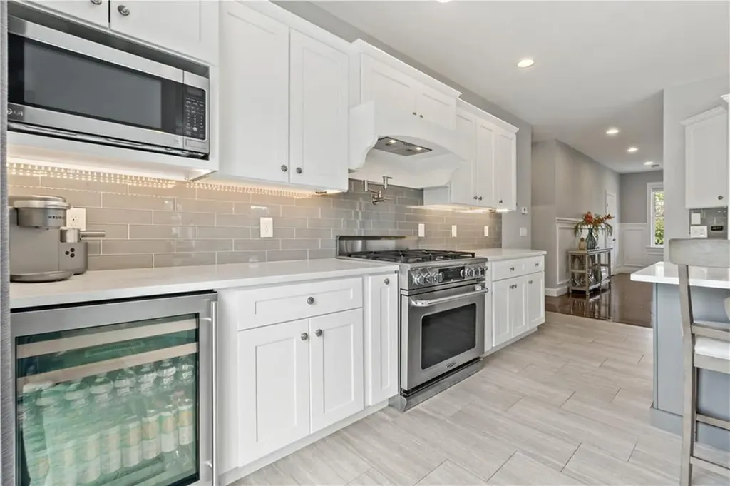 54 Michael Drive Bristol RI 02809