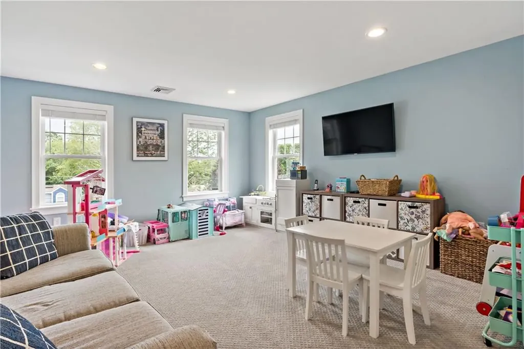 54 Michael Drive Bristol RI 02809