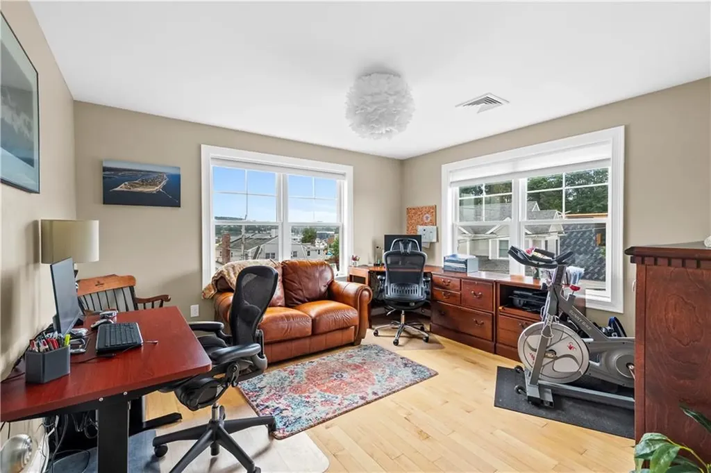 18 North Water Street Portsmouth RI 02871